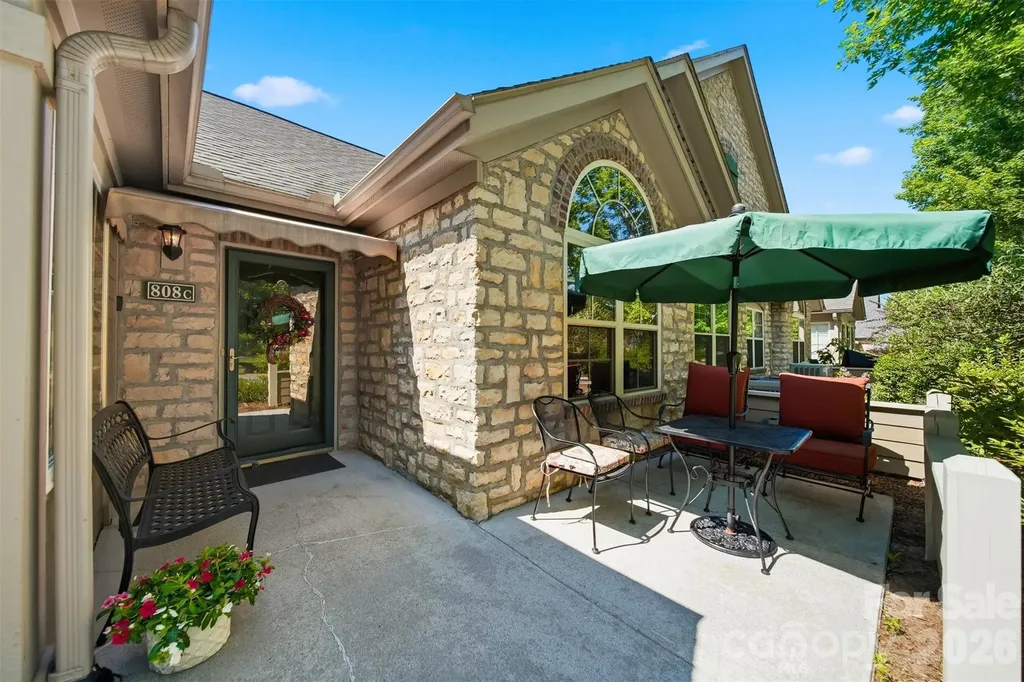 808-C Wynnshire Drive Hickory NC 28601