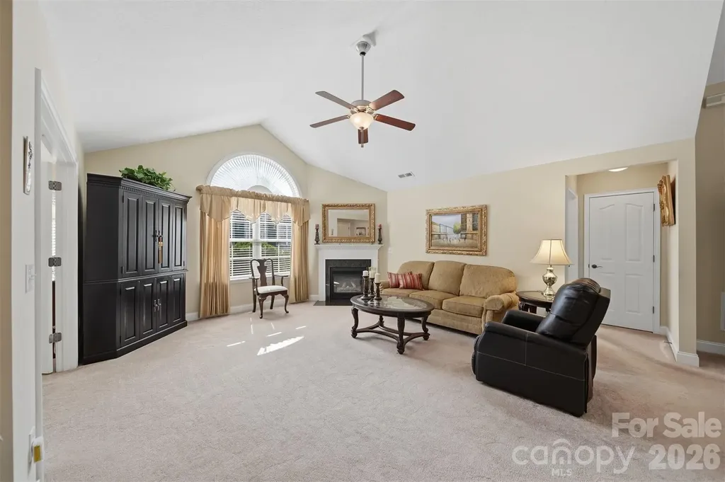 808-C Wynnshire Drive Hickory NC 28601