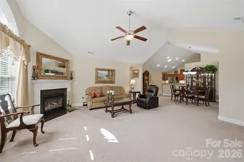 808-C Wynnshire Drive Hickory NC 28601