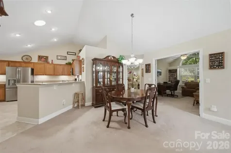 808-C Wynnshire Drive Hickory NC 28601