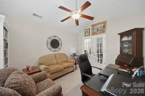 808-C Wynnshire Drive Hickory NC 28601