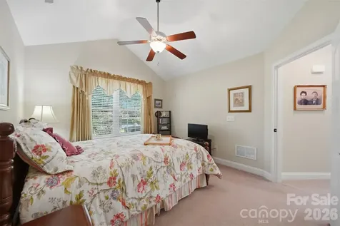 808-C Wynnshire Drive Hickory NC 28601