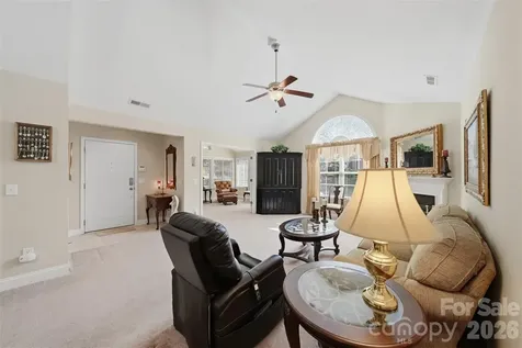808-C Wynnshire Drive Hickory NC 28601