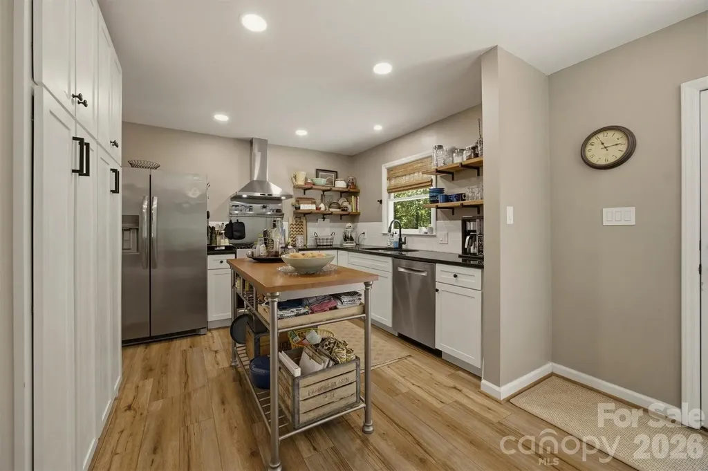 104 Oakwood Drive Morganton NC 28655