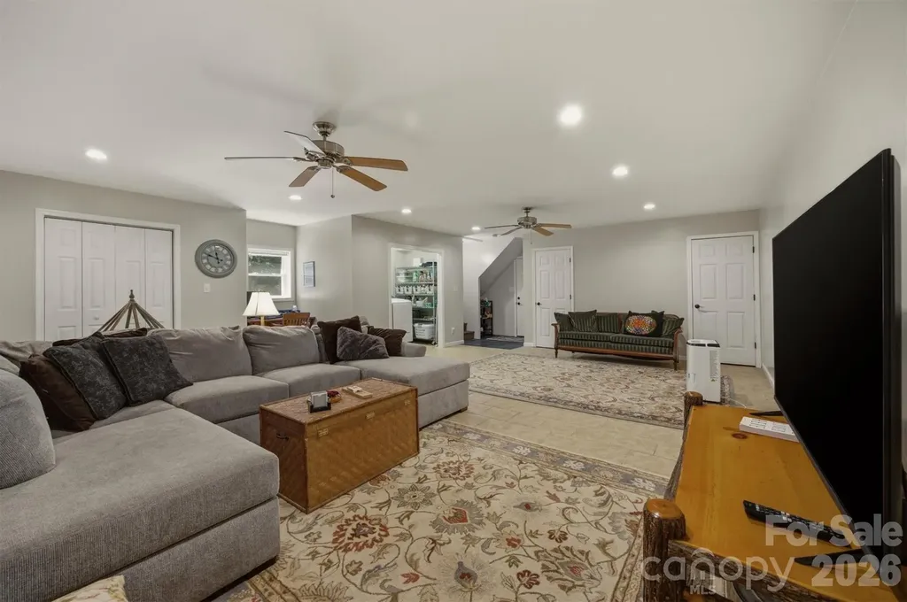 104 Oakwood Drive Morganton NC 28655