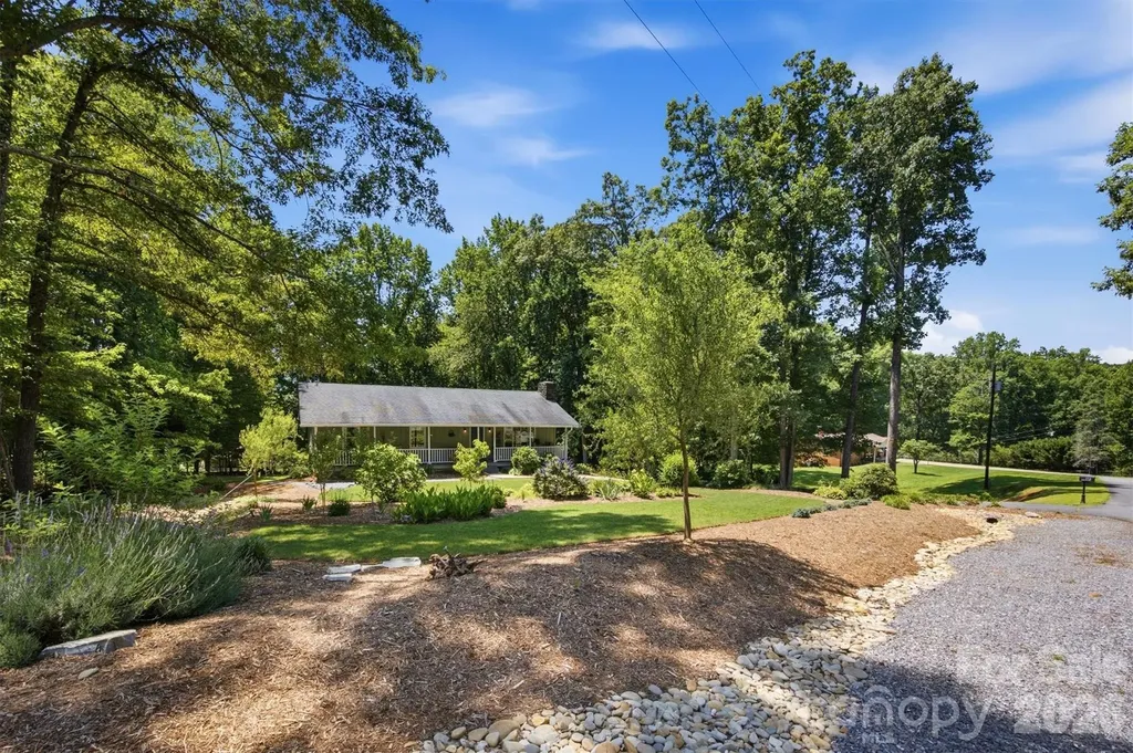 104 Oakwood Drive Morganton NC 28655