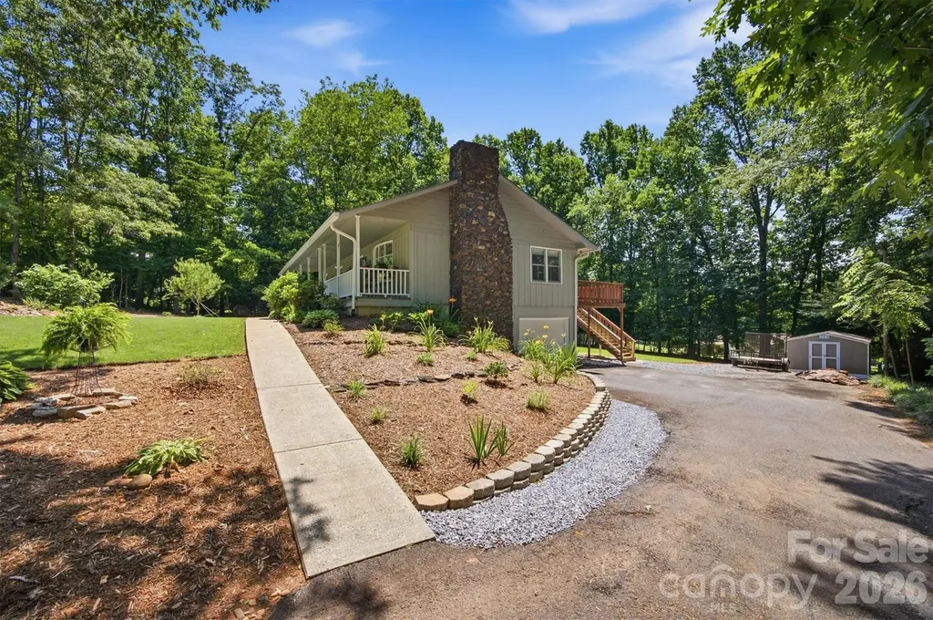 104 Oakwood Drive Morganton NC 28655
