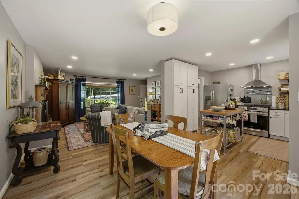 104 Oakwood Drive Morganton NC 28655