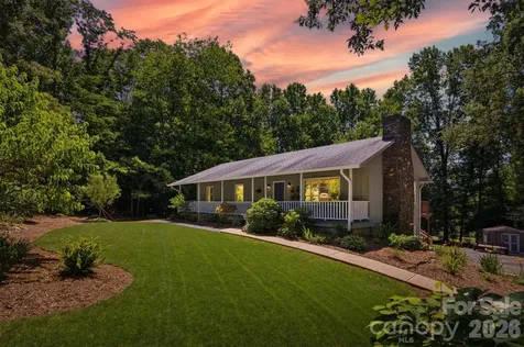 104 Oakwood Drive Morganton NC 28655