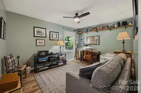 104 Oakwood Drive Morganton NC 28655