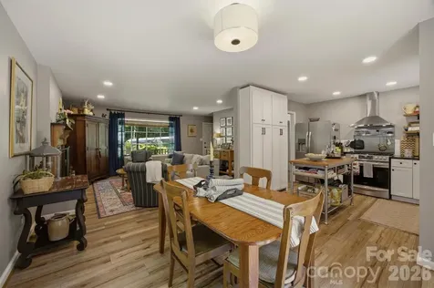104 Oakwood Drive Morganton NC 28655