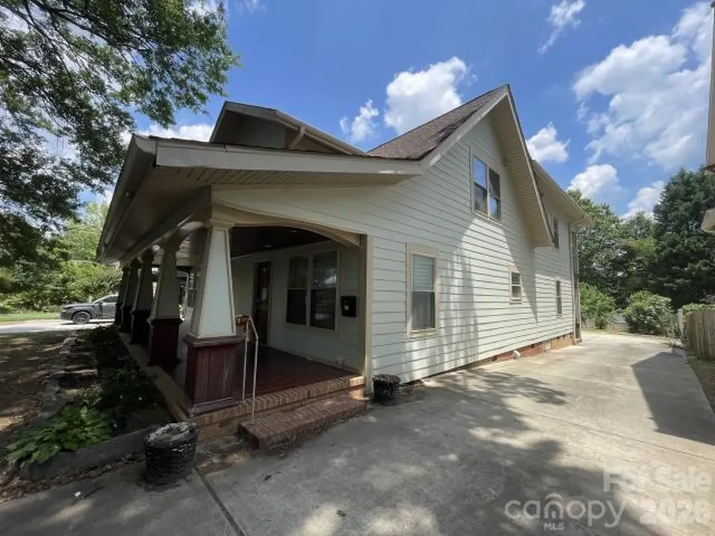 1512 Ivey Drive Charlotte NC 28205