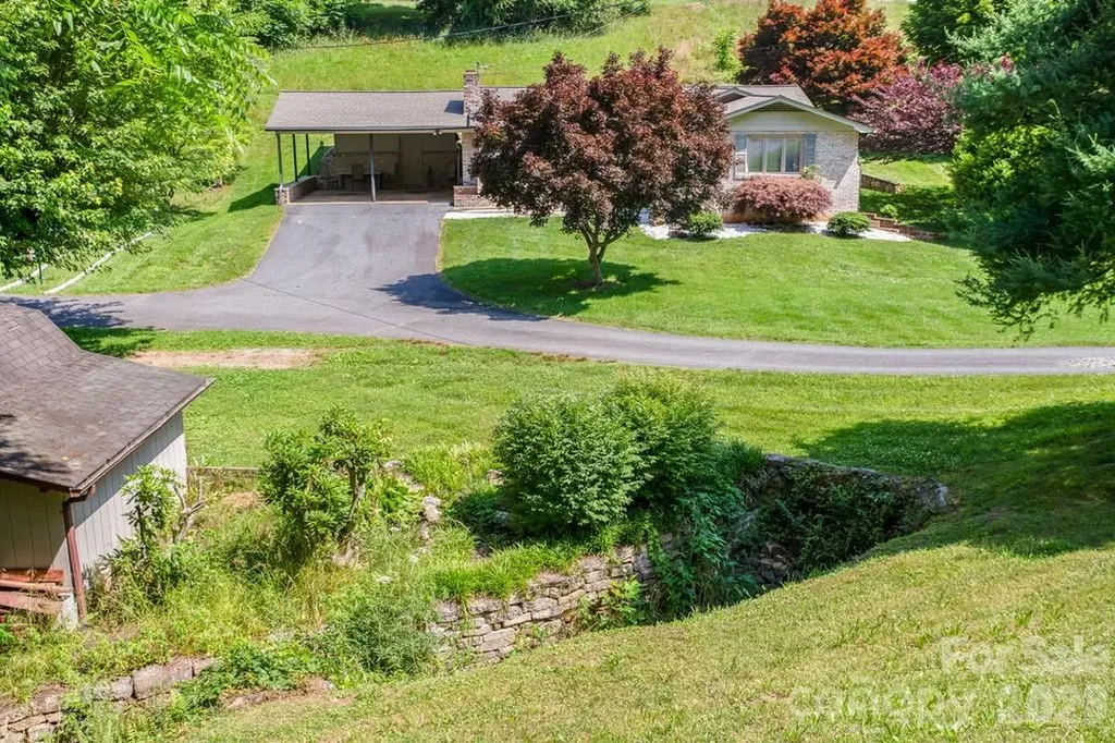 293 Dillardtown Road Sylva NC 28779
