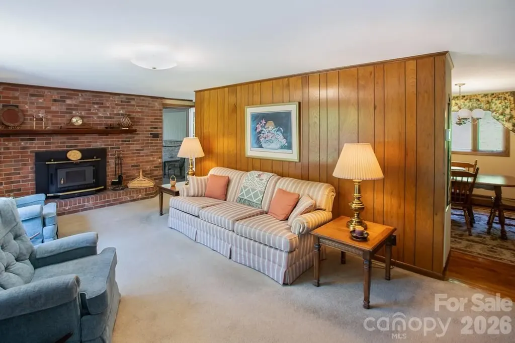 293 Dillardtown Road Sylva NC 28779