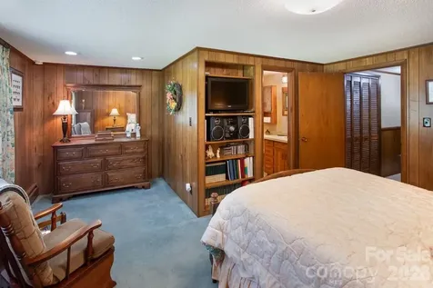 293 Dillardtown Road Sylva NC 28779