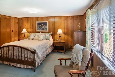 293 Dillardtown Road Sylva NC 28779
