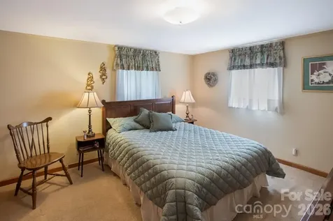 293 Dillardtown Road Sylva NC 28779