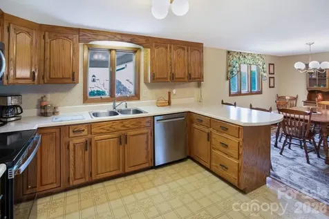 293 Dillardtown Road Sylva NC 28779