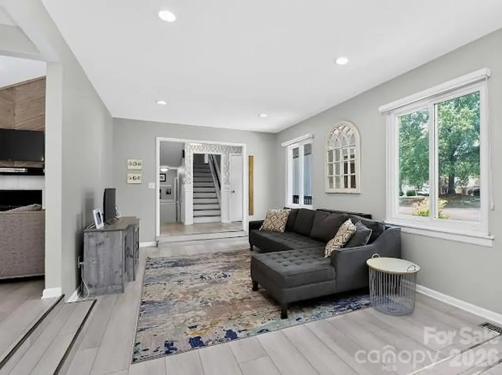 8401 Raintree Lane Charlotte NC 28277