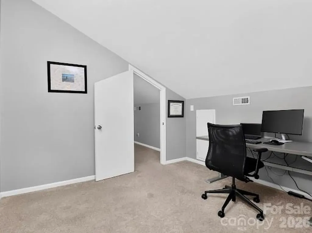 8401 Raintree Lane Charlotte NC 28277