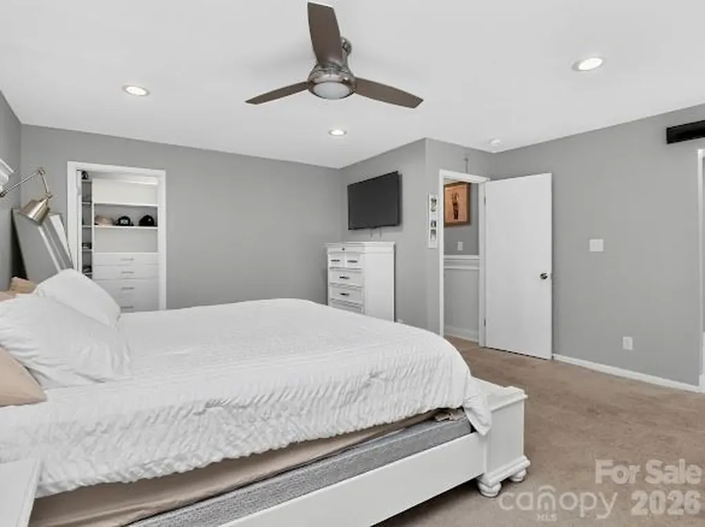 8401 Raintree Lane Charlotte NC 28277