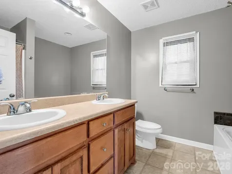 169 Oak Brook Lane Gaffney SC 29341