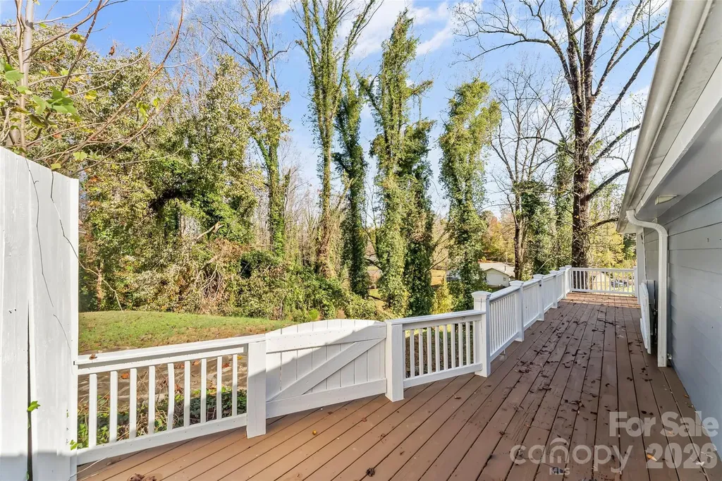 325 Dogwood Lane Marion NC 28752