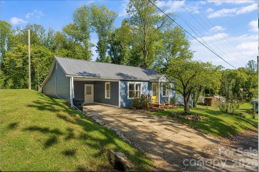325 Dogwood Lane Marion NC 28752