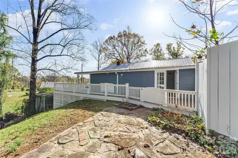 325 Dogwood Lane Marion NC 28752