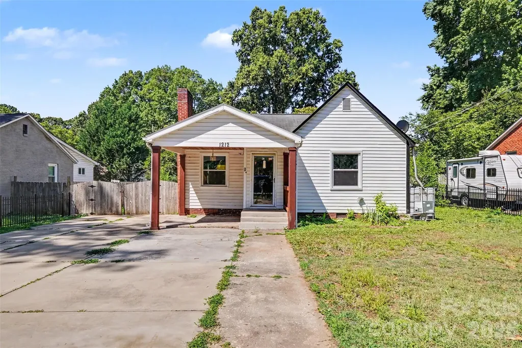 1212 Meadow Lane Charlotte NC 28205