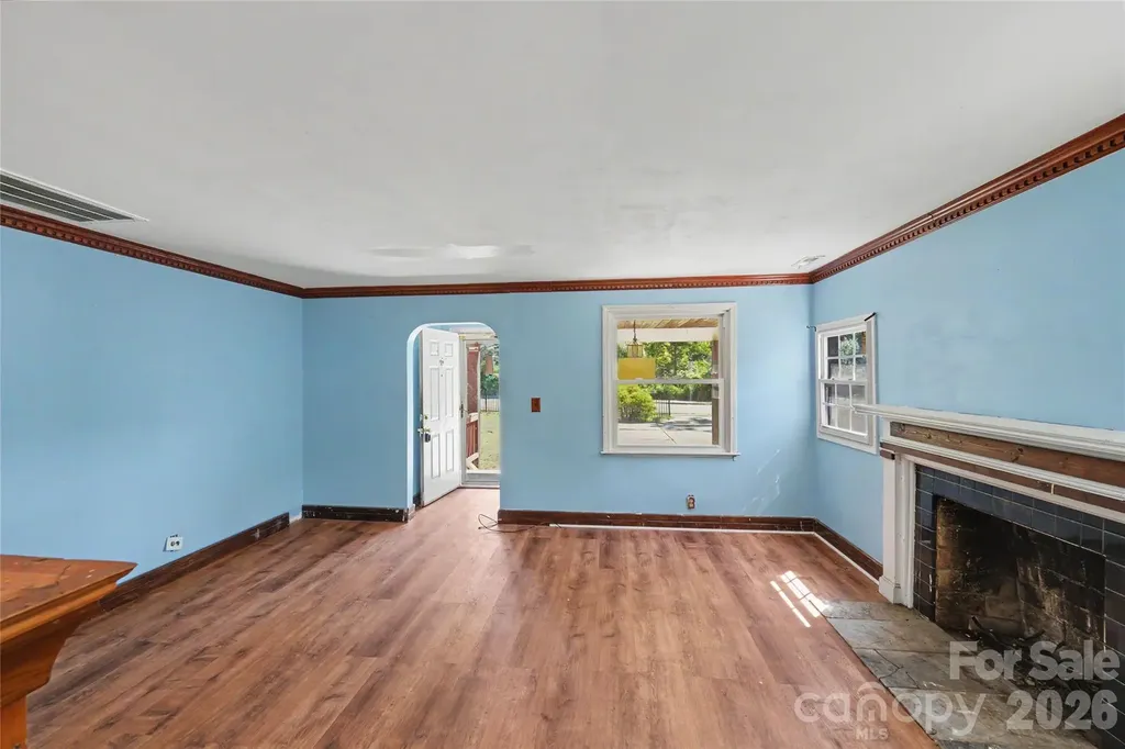 1212 Meadow Lane Charlotte NC 28205