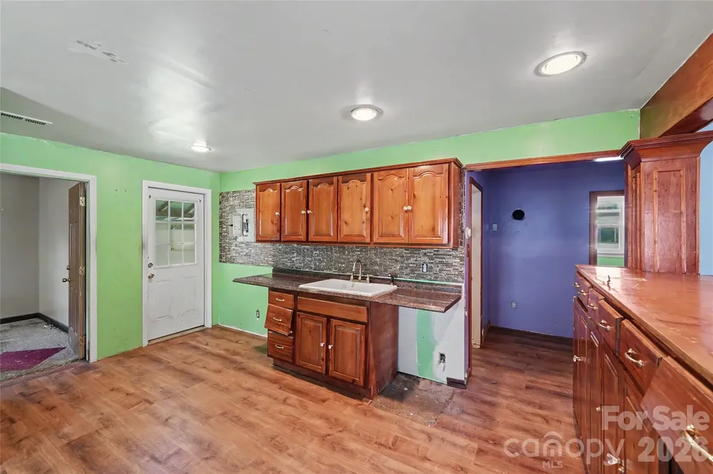 1212 Meadow Lane Charlotte NC 28205