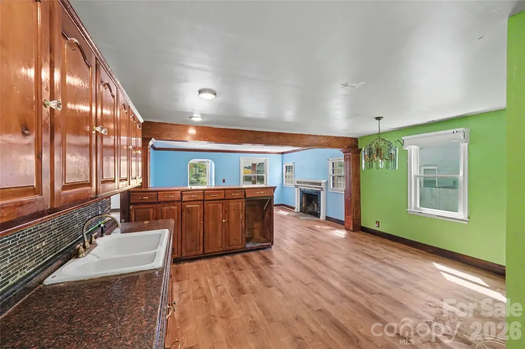1212 Meadow Lane Charlotte NC 28205