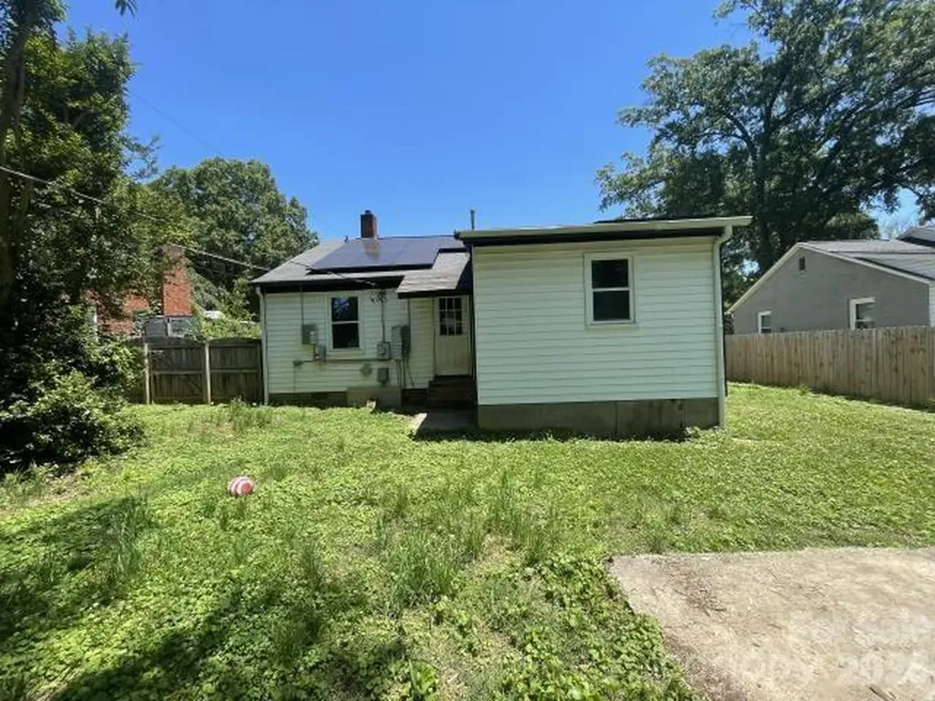 1212 Meadow Lane Charlotte NC 28205