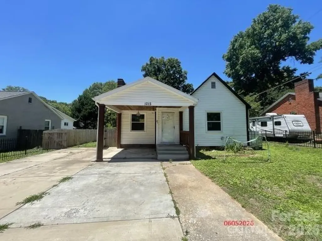 1212 Meadow Lane Charlotte NC 28205