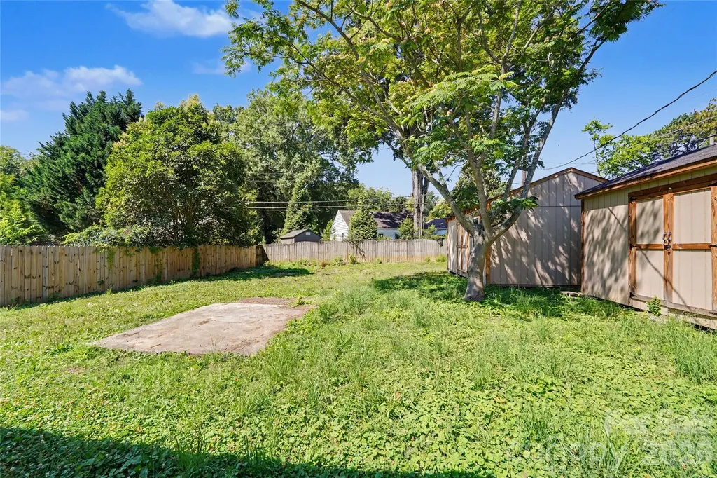 1212 Meadow Lane Charlotte NC 28205