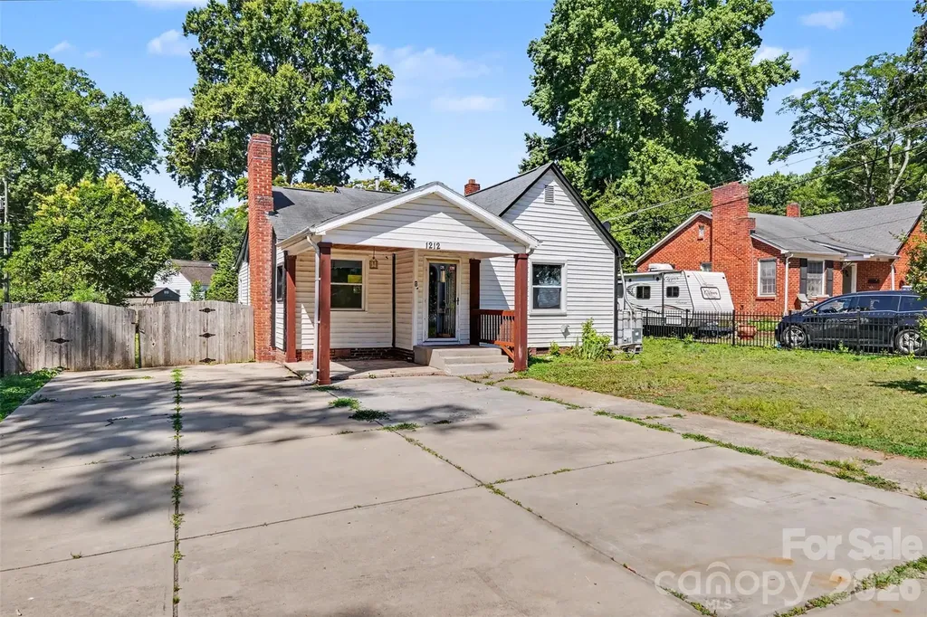 1212 Meadow Lane Charlotte NC 28205