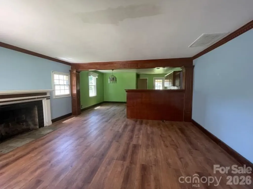 1212 Meadow Lane Charlotte NC 28205