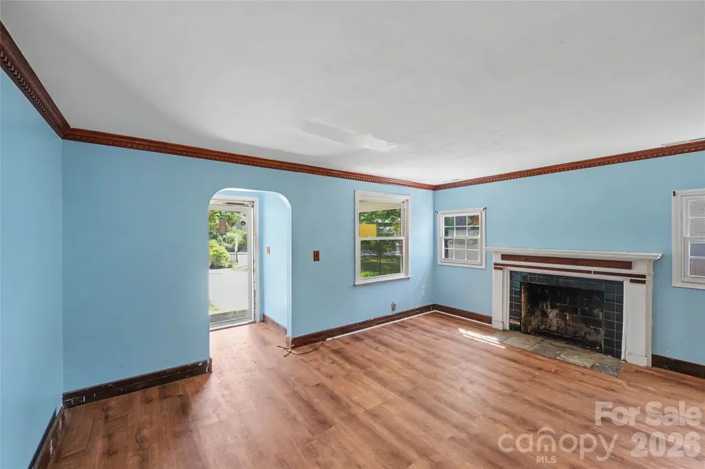 1212 Meadow Lane Charlotte NC 28205