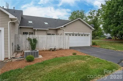 195 Stadium Oaks Drive Clemmons NC 27012