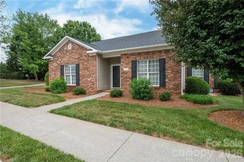 195 Stadium Oaks Drive Clemmons NC 27012