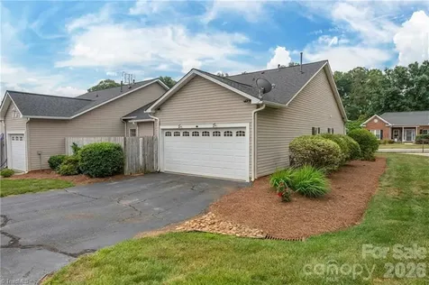 195 Stadium Oaks Drive Clemmons NC 27012