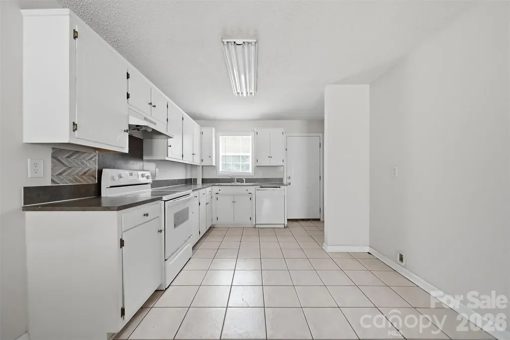 800 Horseshoe Lake Road Lincolnton NC 28092