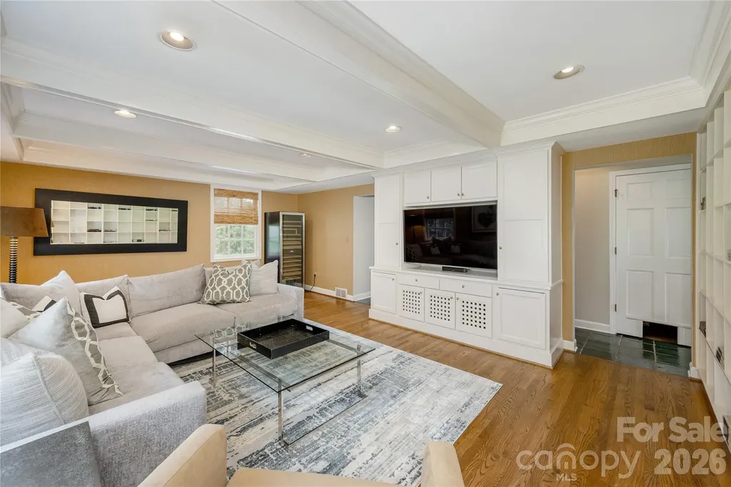 20 Inglewood Road Asheville NC 28804
