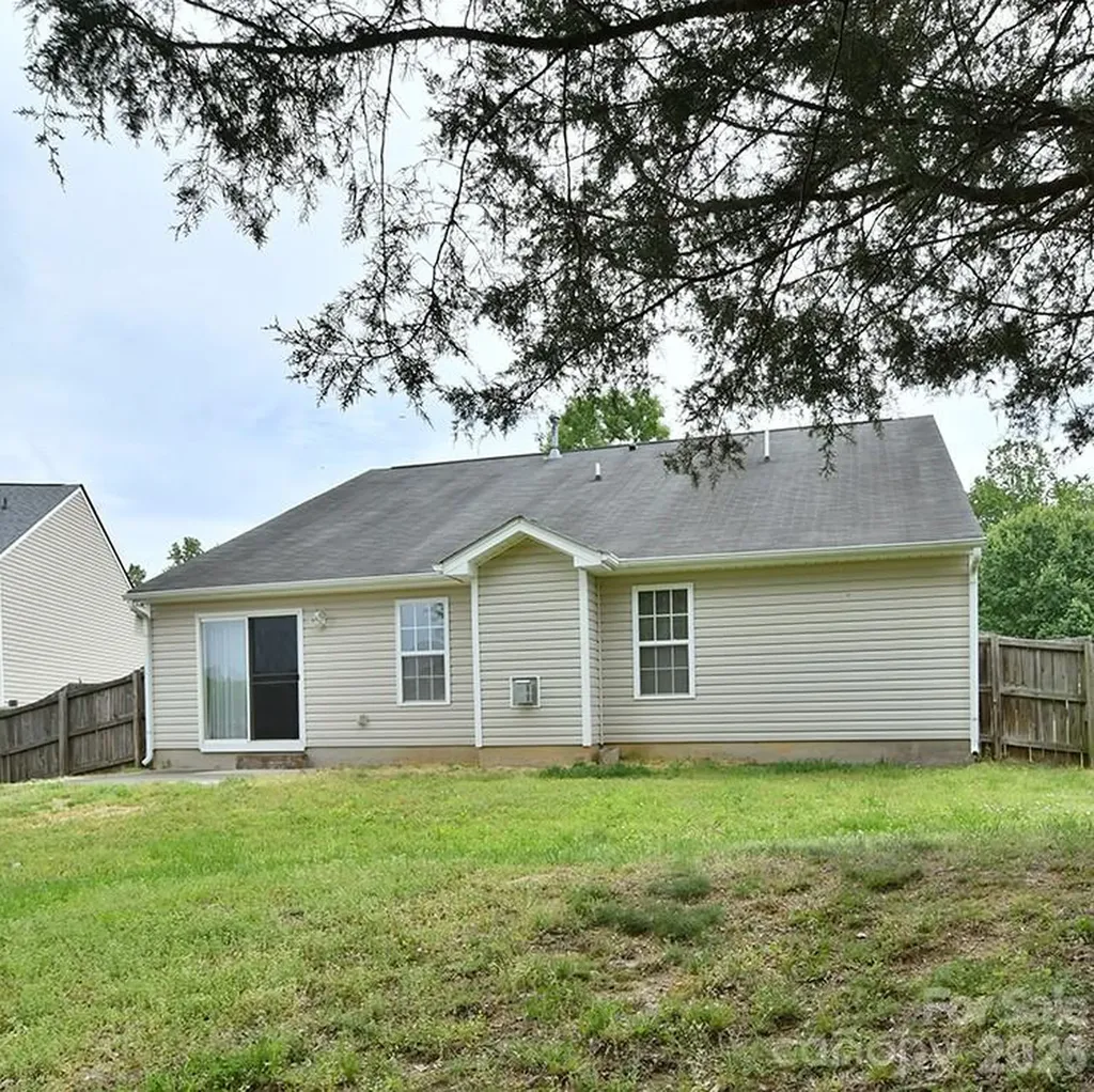 6710 Goldenwillow Drive Charlotte NC 28215