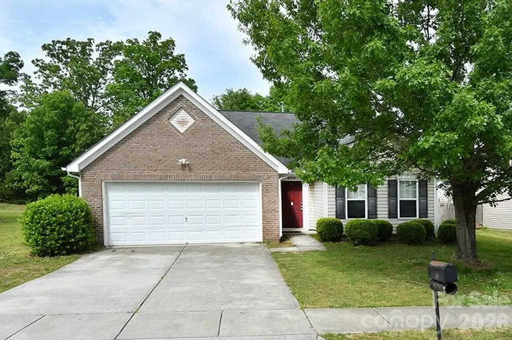 6710 Goldenwillow Drive Charlotte NC 28215