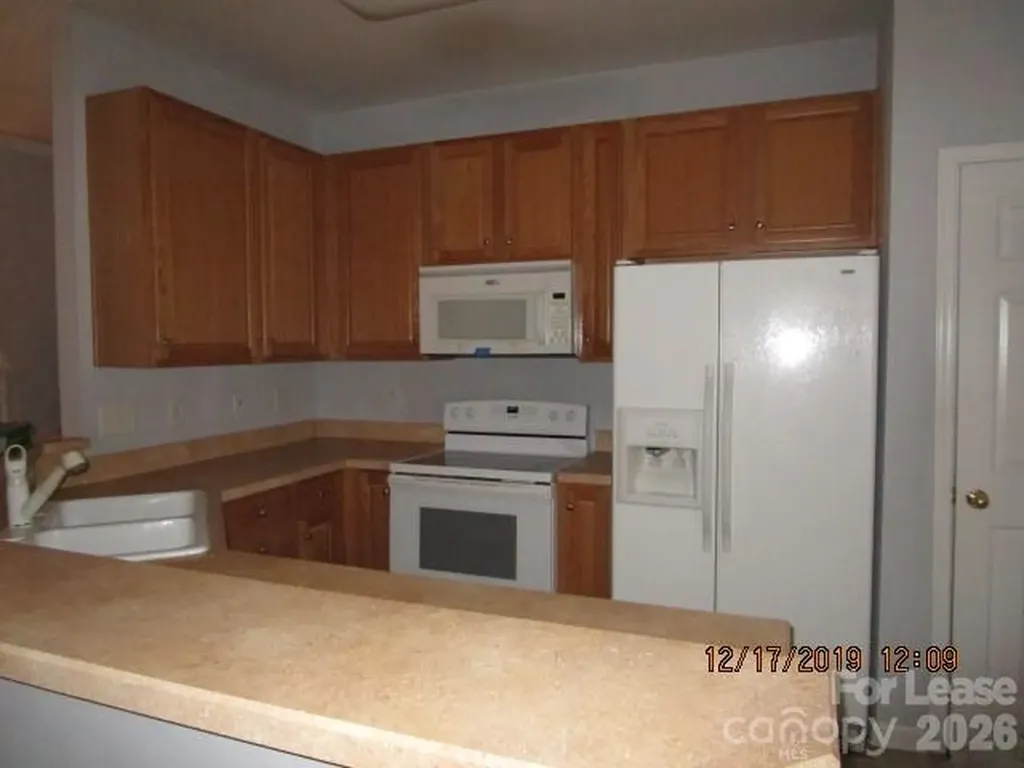 8733 Wandering Creek Way Charlotte NC 28227