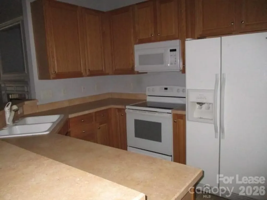 8733 Wandering Creek Way Charlotte NC 28227