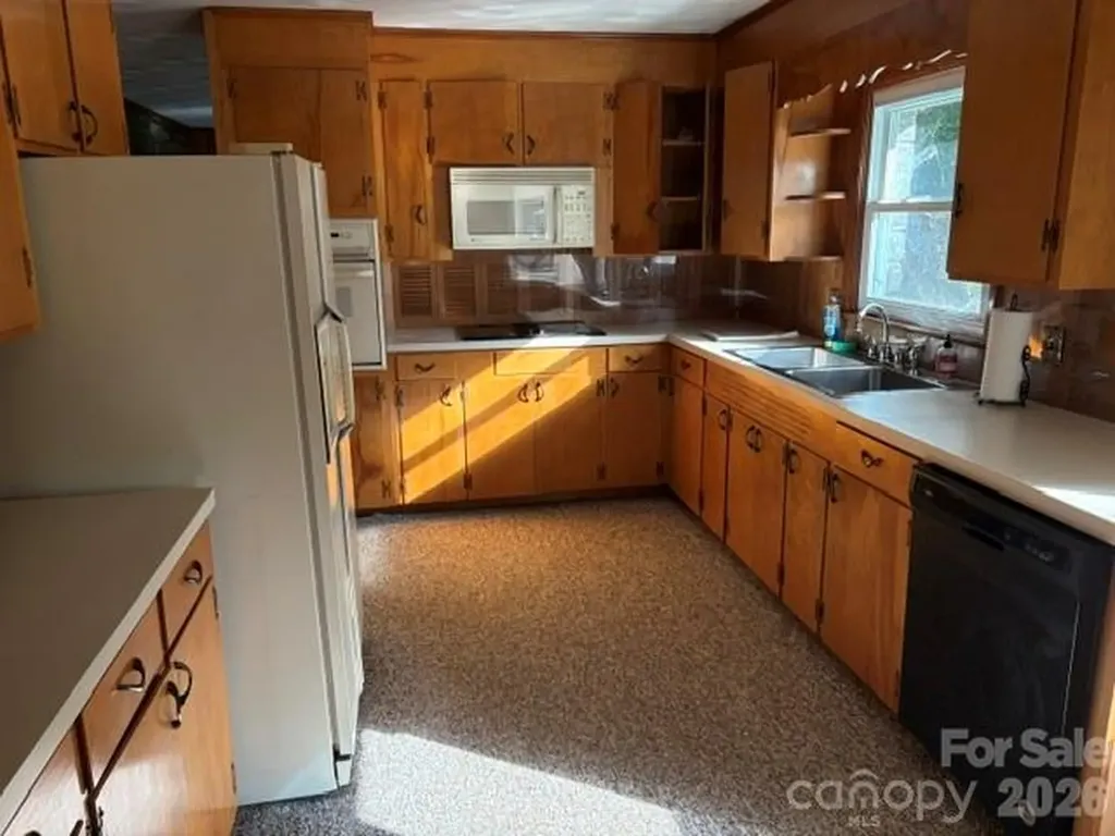 255 Glengarnock Road Tryon NC 28782