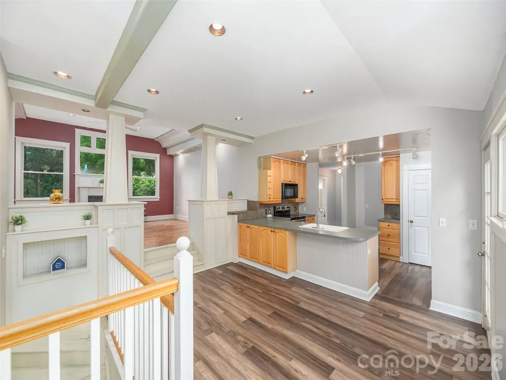 136 Assembly Street Waynesville NC 28786